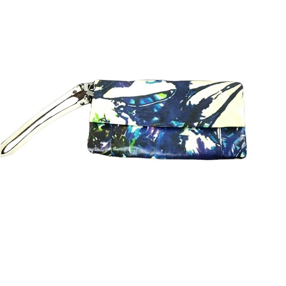 Kenneth Cole Handbags - {Kenneth Cole} Floral Clutch
